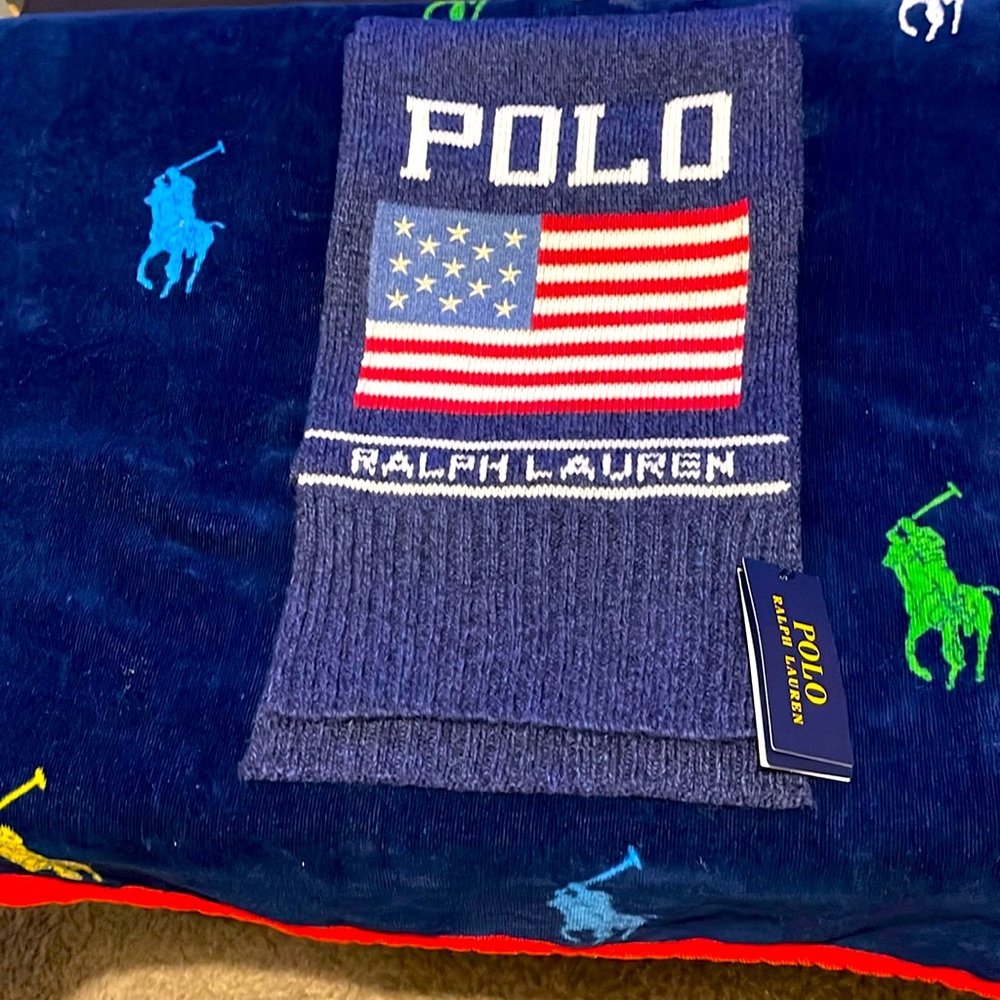 Polo scarf